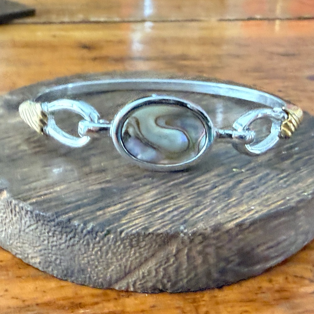 Avon Silver Gold Tone Abalone Hinged Bangle Bracelet Signed M627